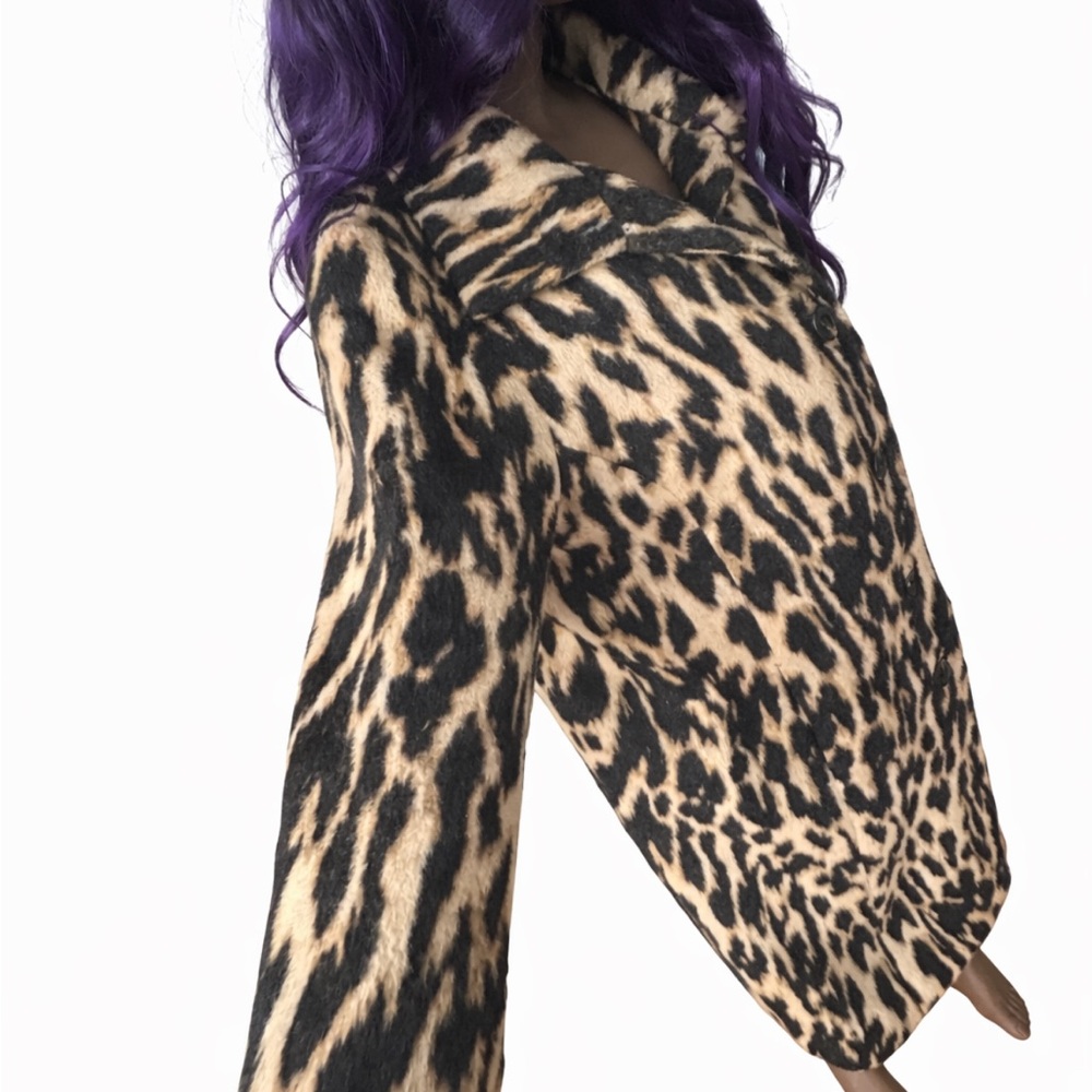 🐆 Chico’s Leopard Print Faux Fur Coat – Size 2 (L/XL) - Picture 4 of 7